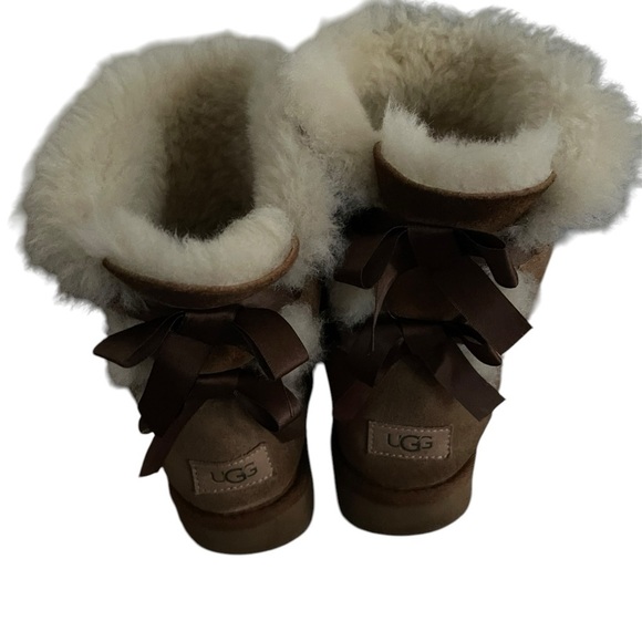 UGG Bailey Bow Women Size 7 - Picture 6 of 7